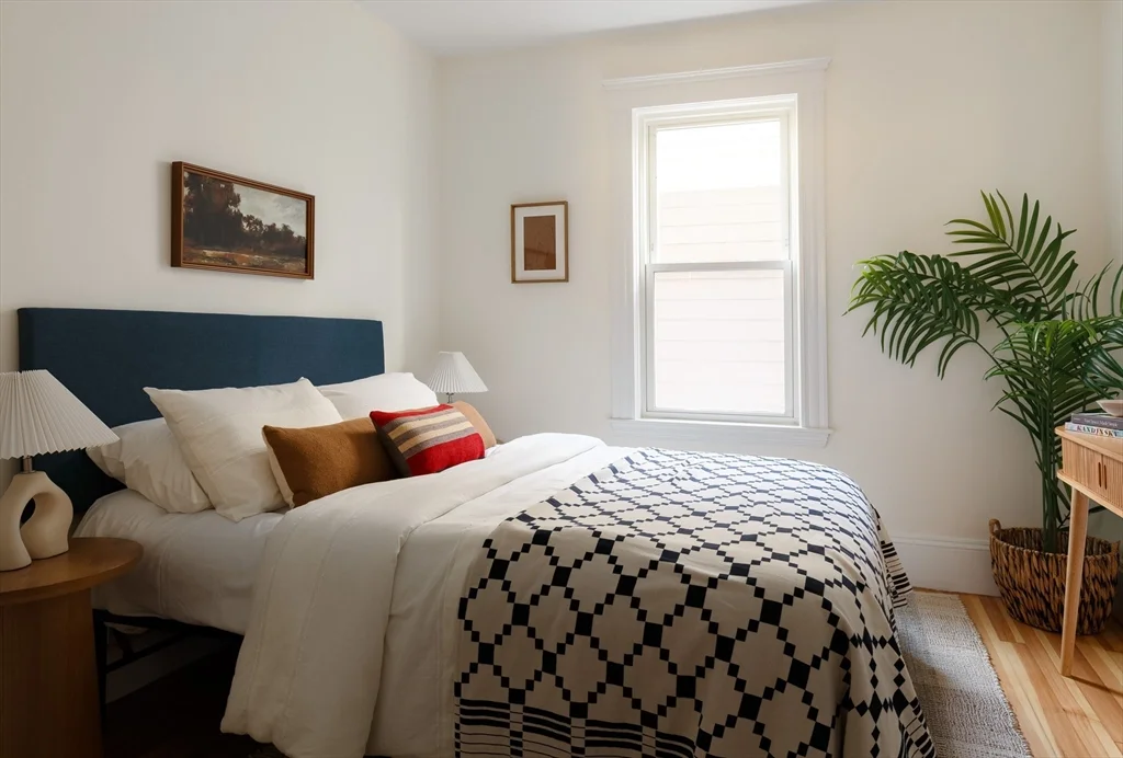 250 Walden, Neighborhood Nine