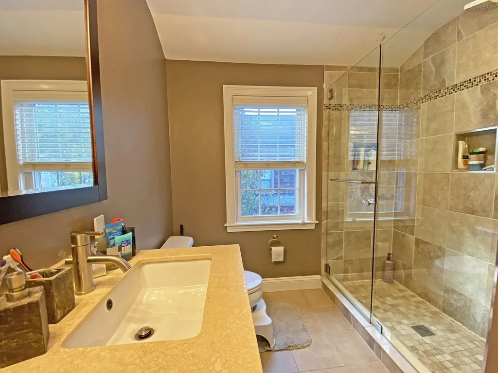 375 Lowell Ave, Newtonville
