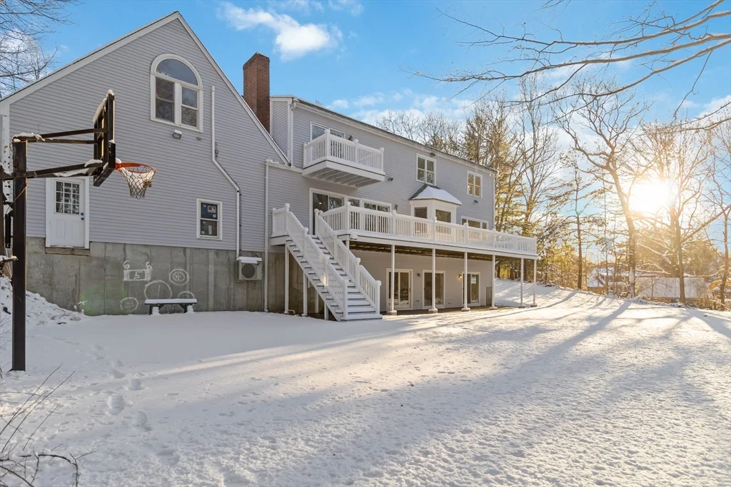183 Gardner St, Hingham
