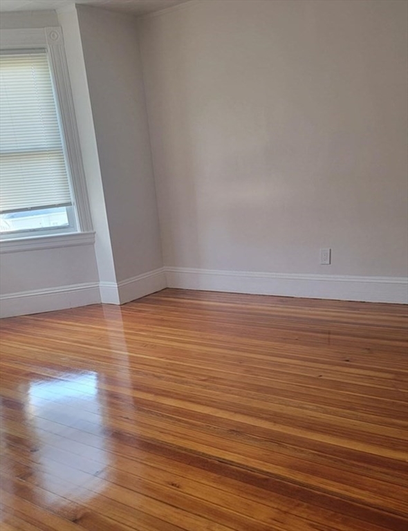 27 Brooks Ave, Quincy