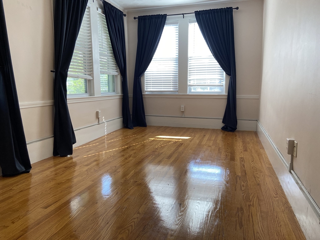 240 Paris St, East Boston