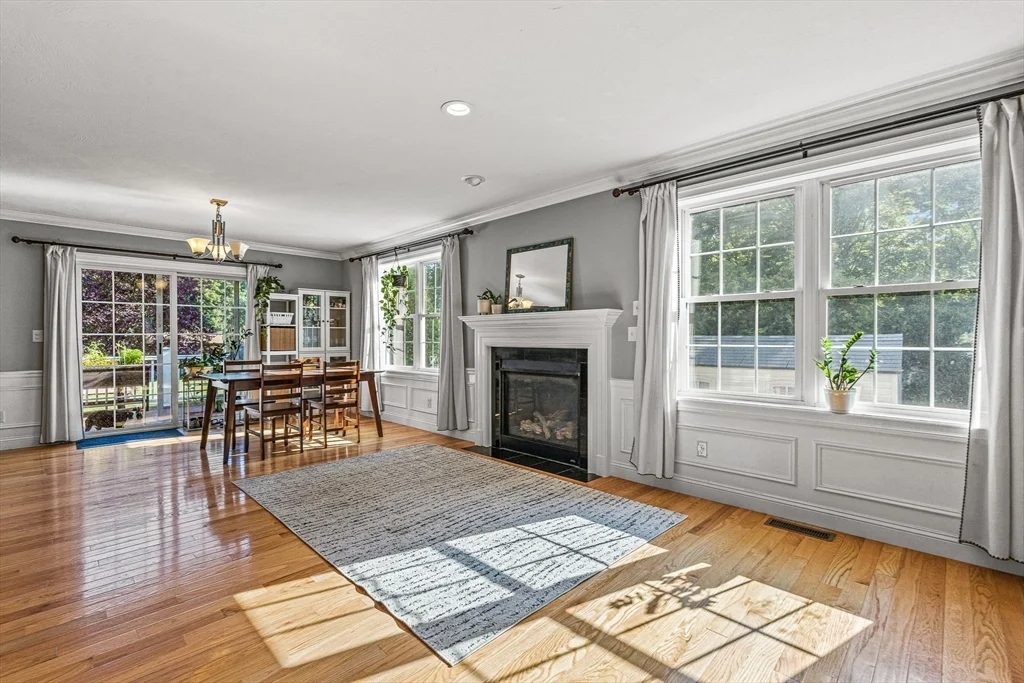 176 Washington St, Reading