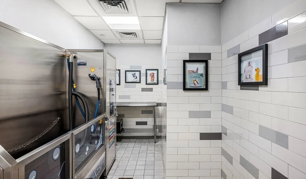 99 Kneeland St, Chinatown