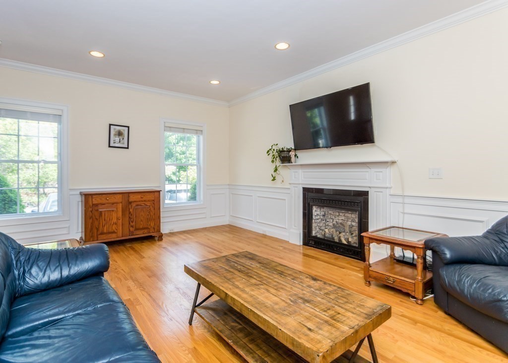 67 Trimount Ave, Waltham