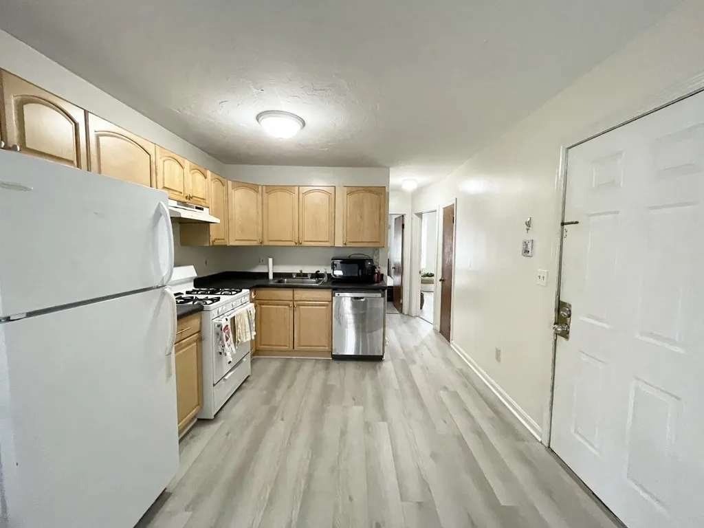 92 Hammond St, South End