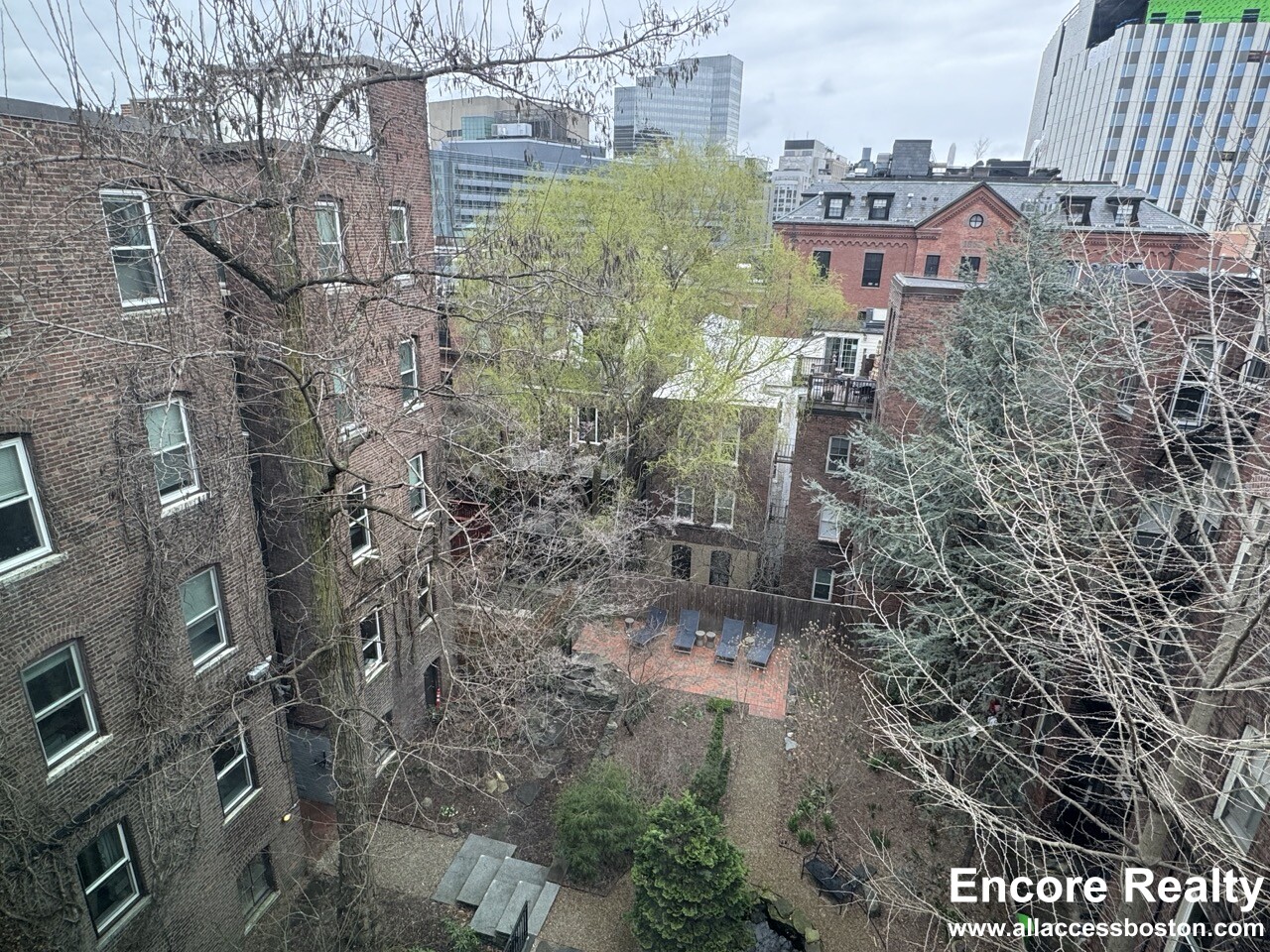 2 Champney Pl, Beacon Hill