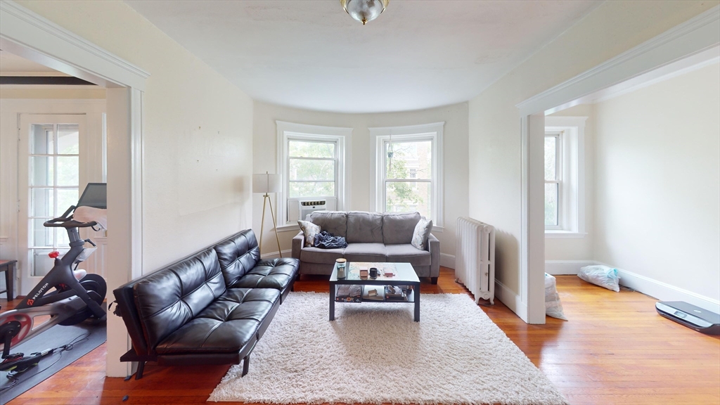 91 Fuller St, Coolidge Corner