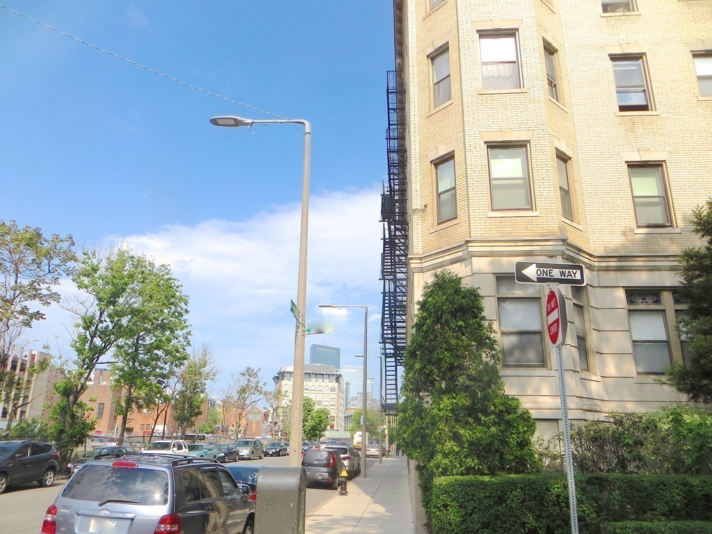 50 Charlesgate E, Fenway