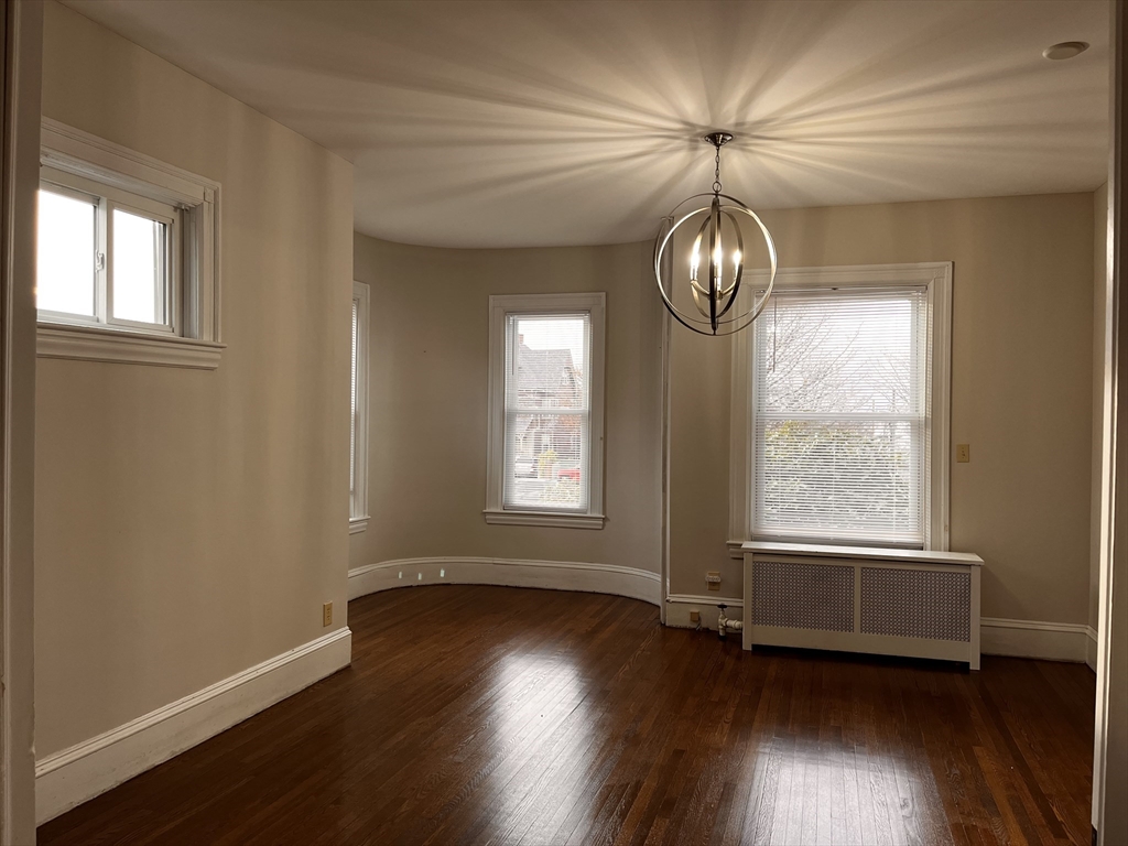 986 Plymouth Ave, Fall River