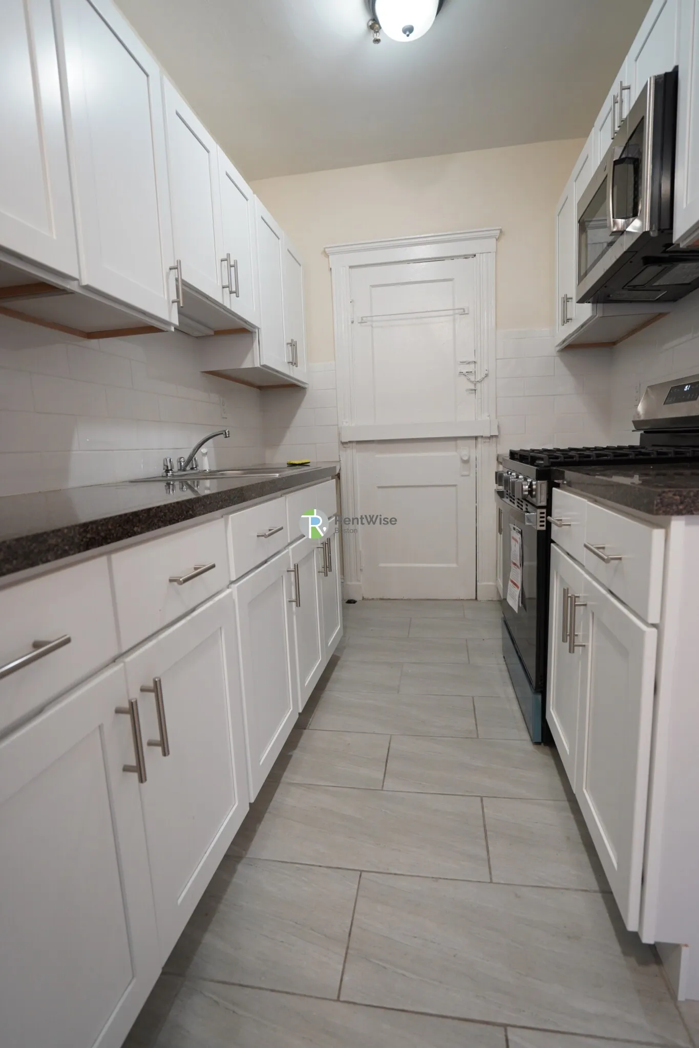 131 Washington St, Brighton