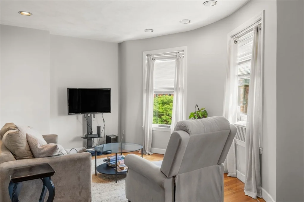 277 Shawmut Ave, South End