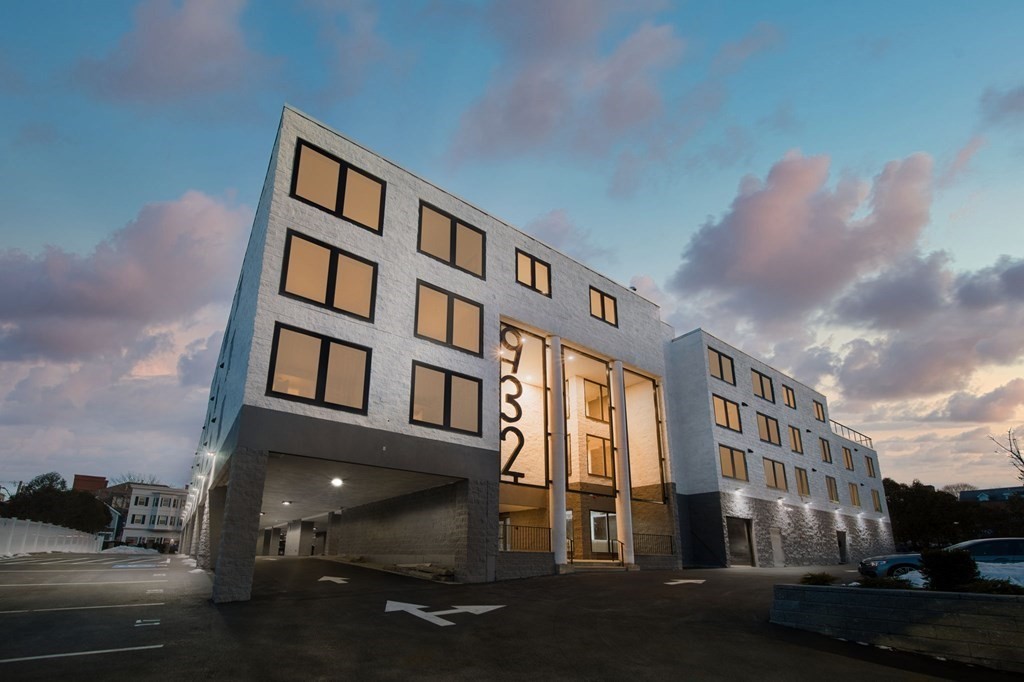 932 Broadway, Chelsea