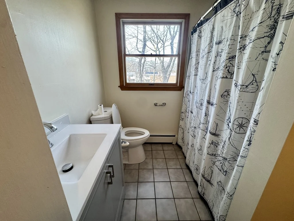 15 Curlew St, West Roxbury