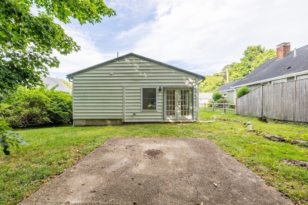 65 Sassamon Ave, Milton