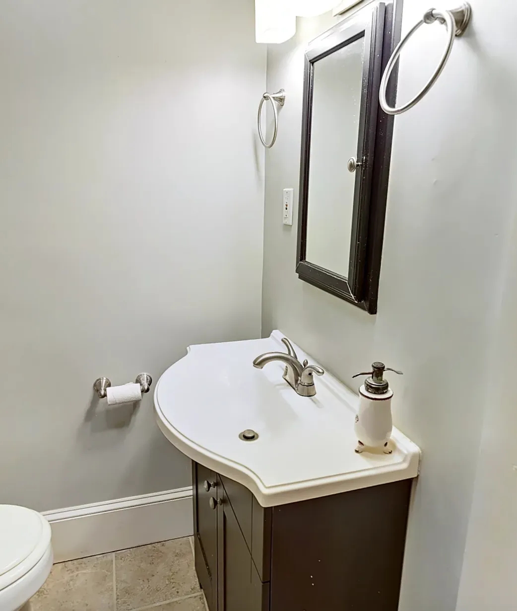 48 Dwight St, North Brookline