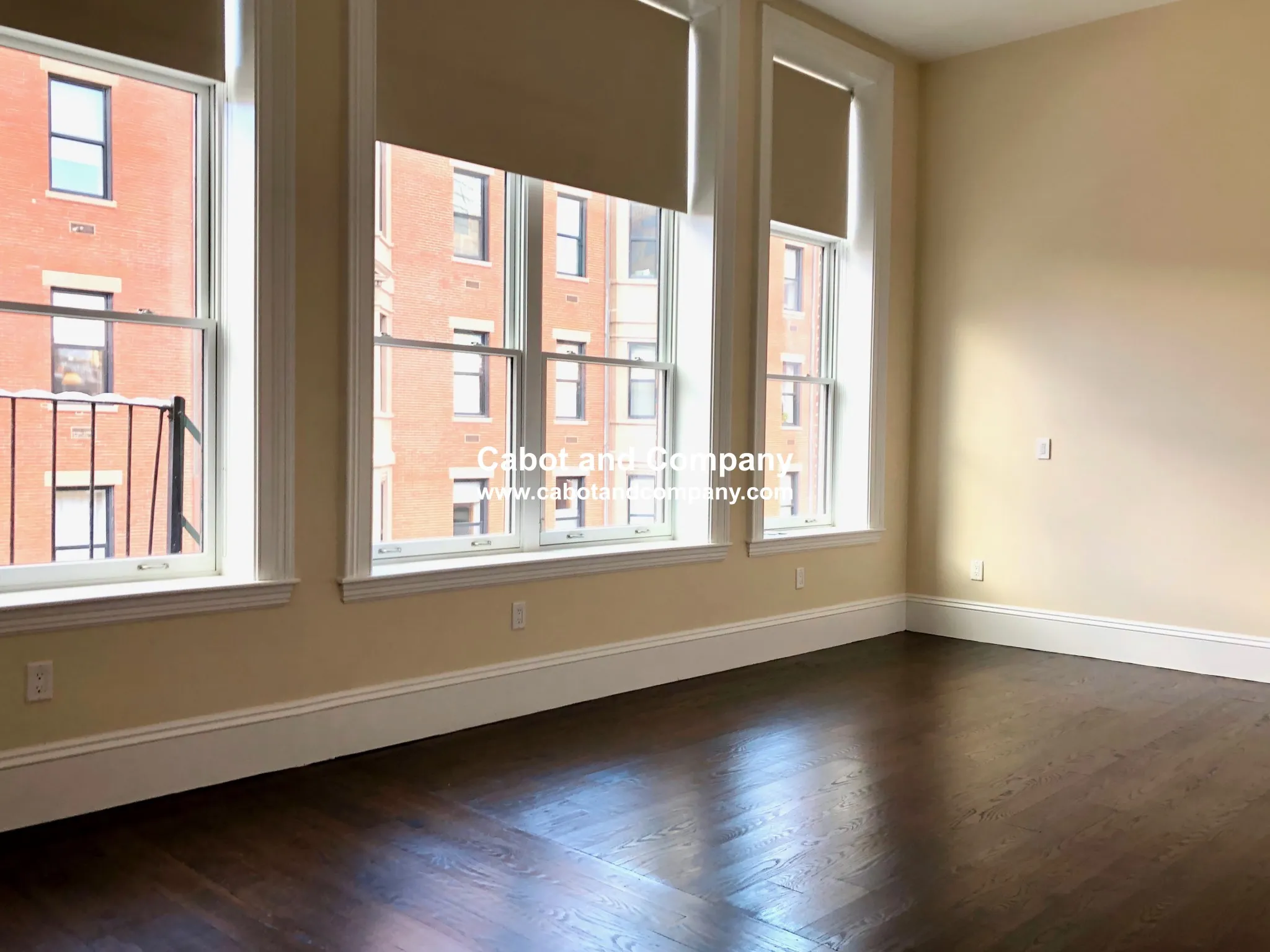 165 Newbury St, Back Bay