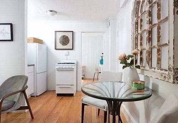 16 Chauncy St, Neighborhood Nine