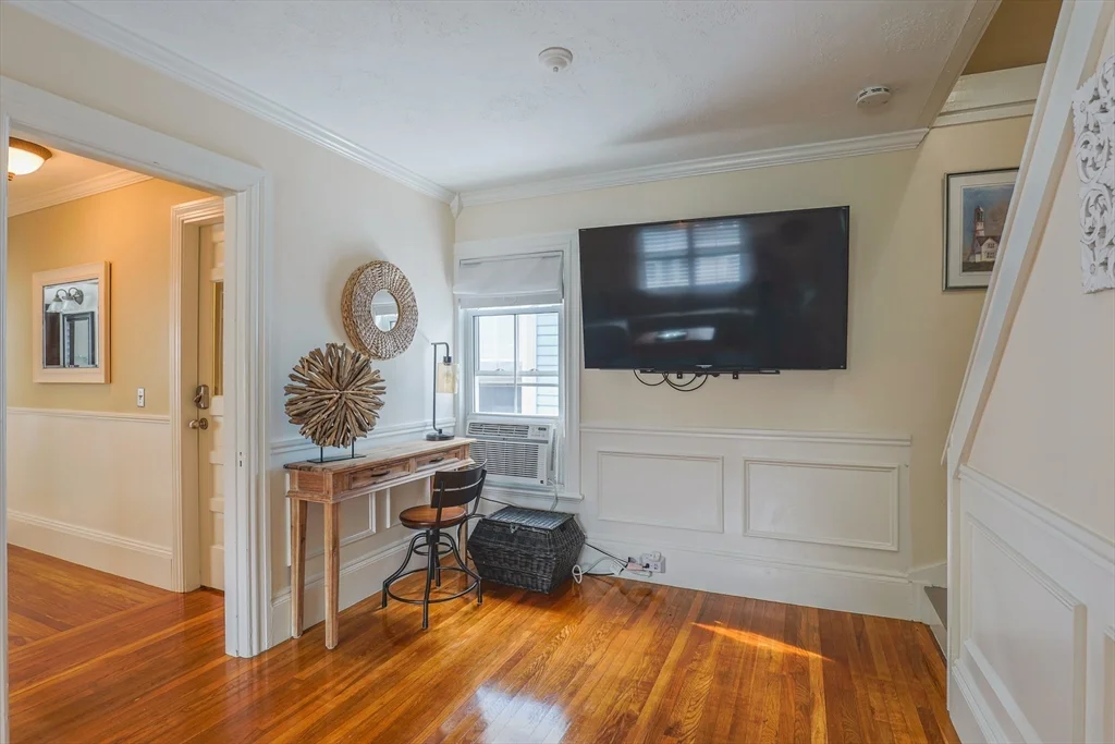 17 Charter St, Newburyport