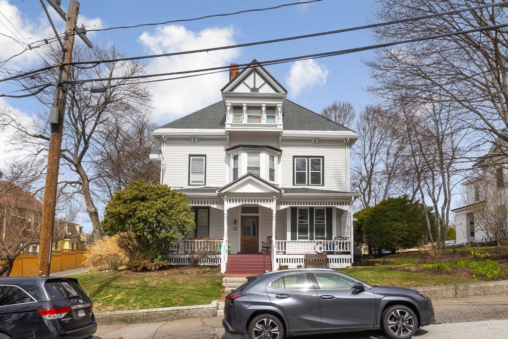 14 Center St, Watertown