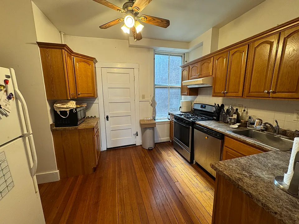 1681 Beacon St, Aspinwall Hill