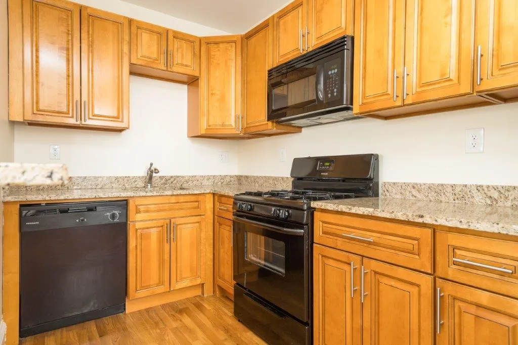 123 Highland Ave, Winter Hill