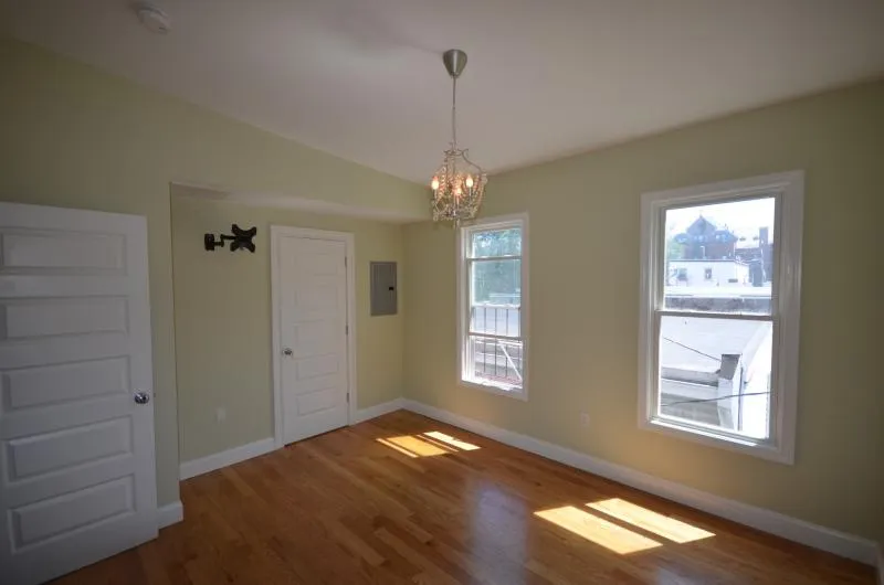 12 Cheever Ct, East Boston