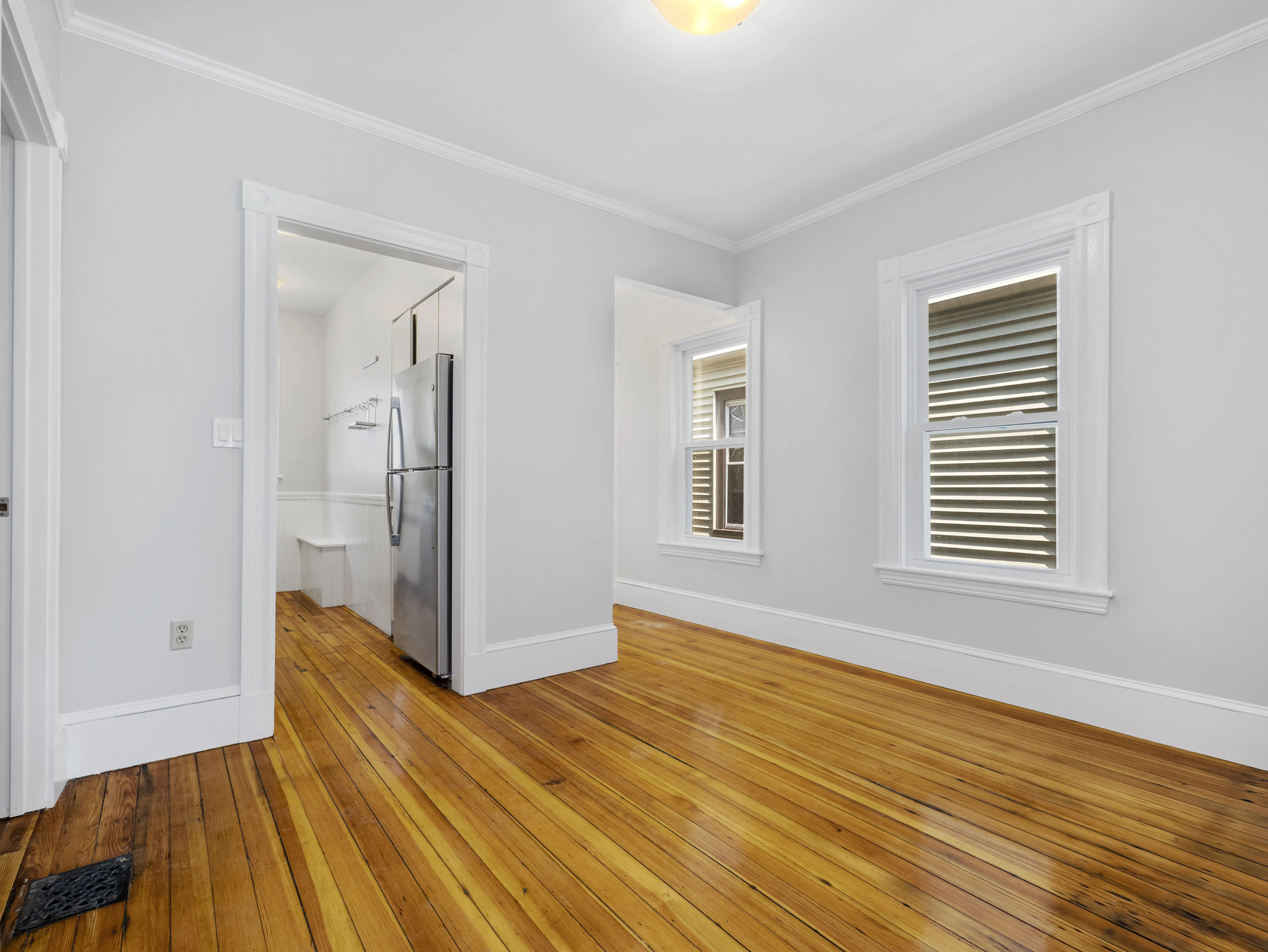 59 Hawthorne St, Davis Square