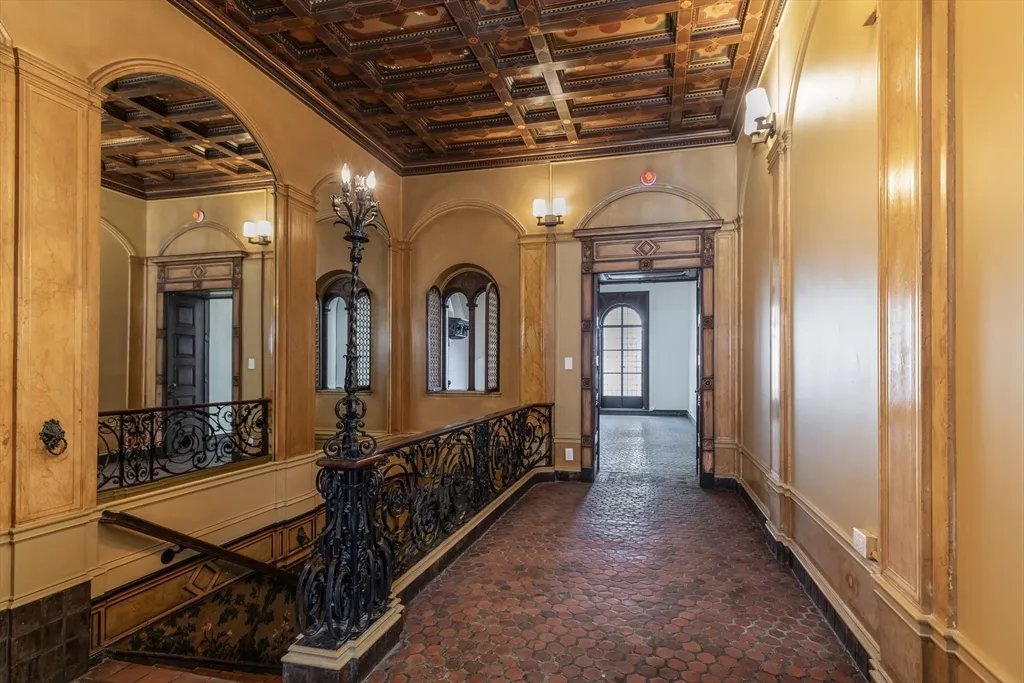 107 Beacon St, Back Bay