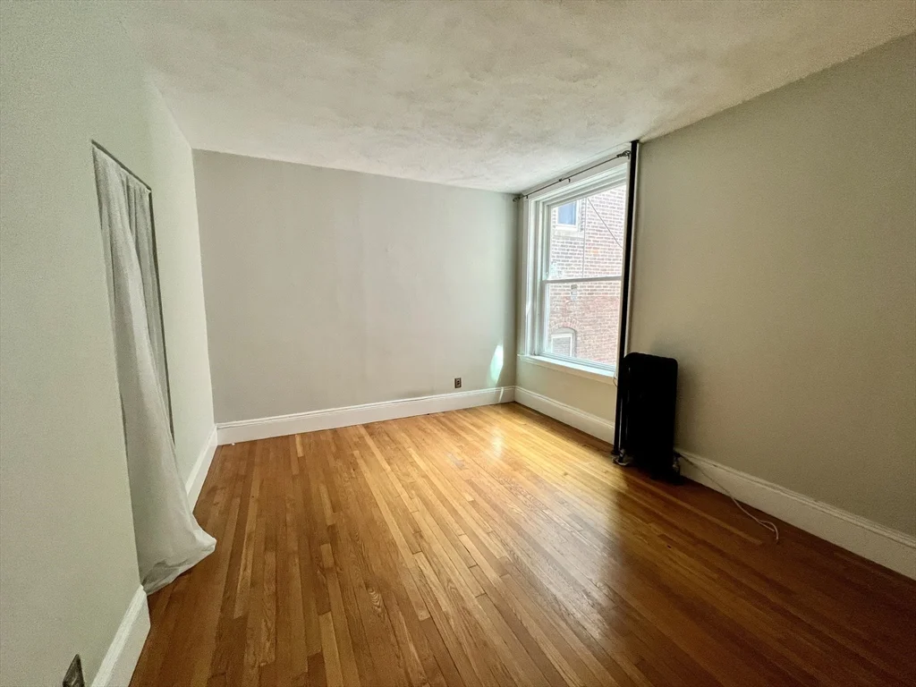 138 Fuller St, Coolidge Corner