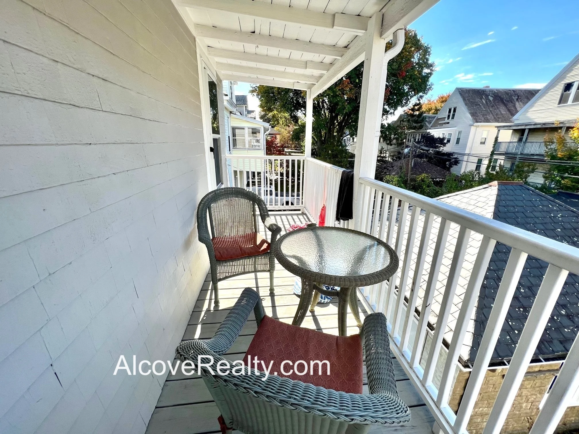34 Leonard St, Tufts