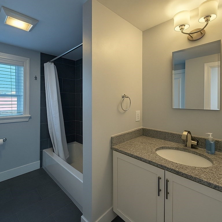 34 Knowlton St, East Somerville