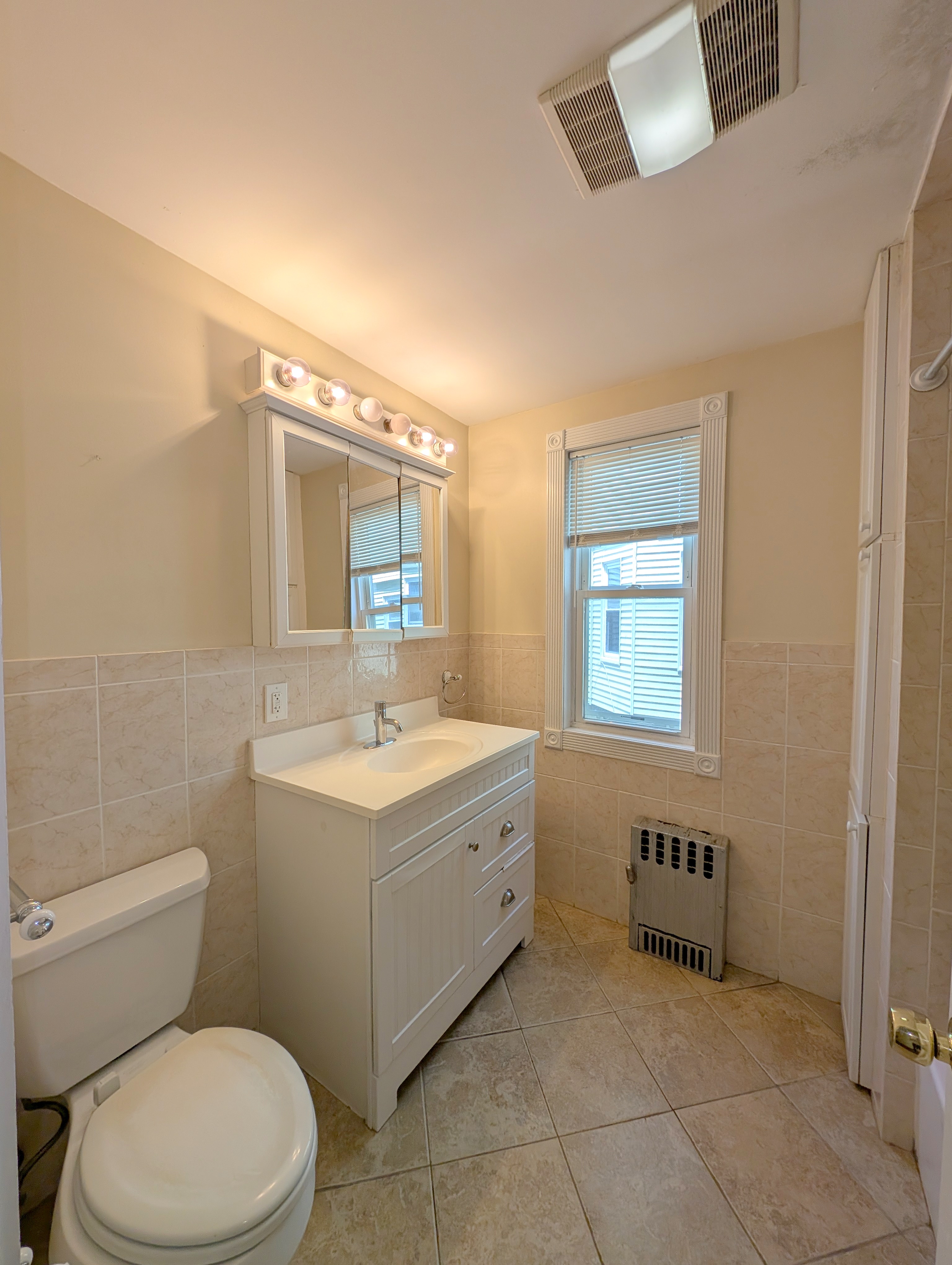 179 College Ave, Davis Square