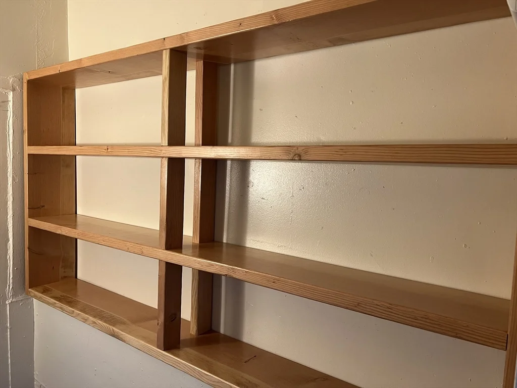 797 Main St, Amherst