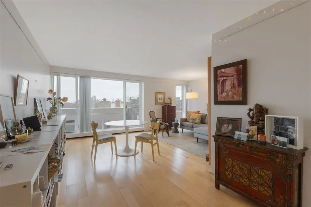 29 Concord Ave, Neighborhood Nine