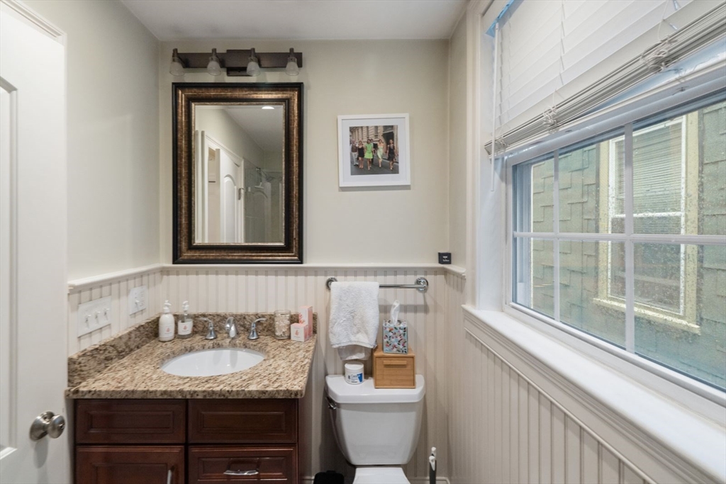 192 W 6th St, South Boston