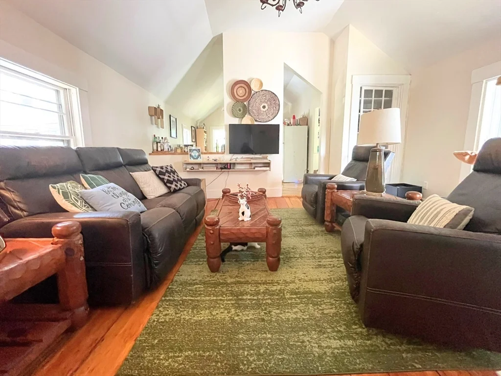 269 Lamartine St, Jamaica Plain
