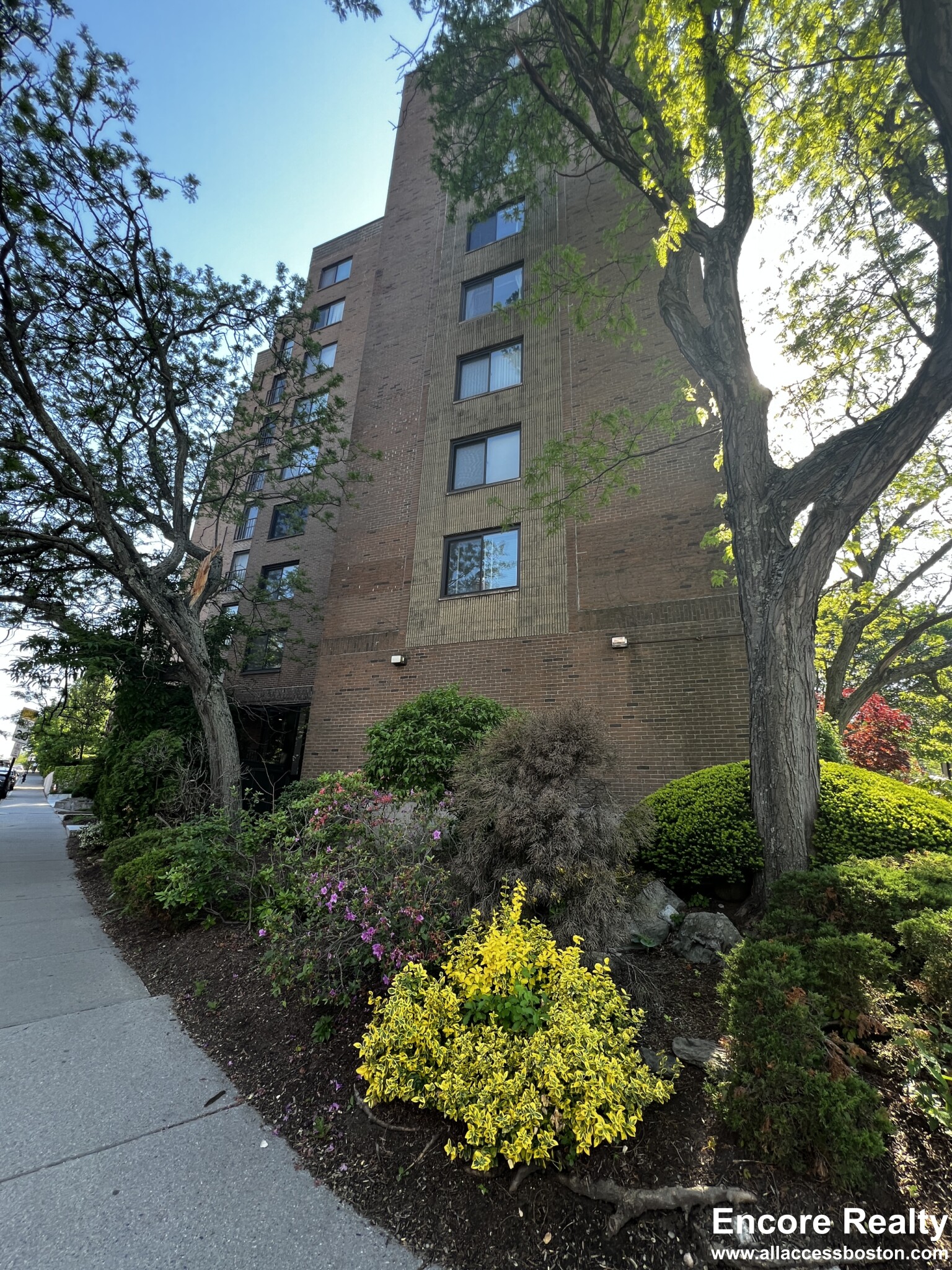 1243 Beacon St, Coolidge Corner