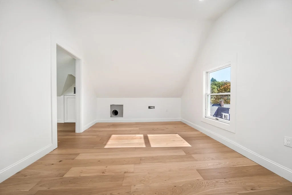 11 Knollin St, Malden