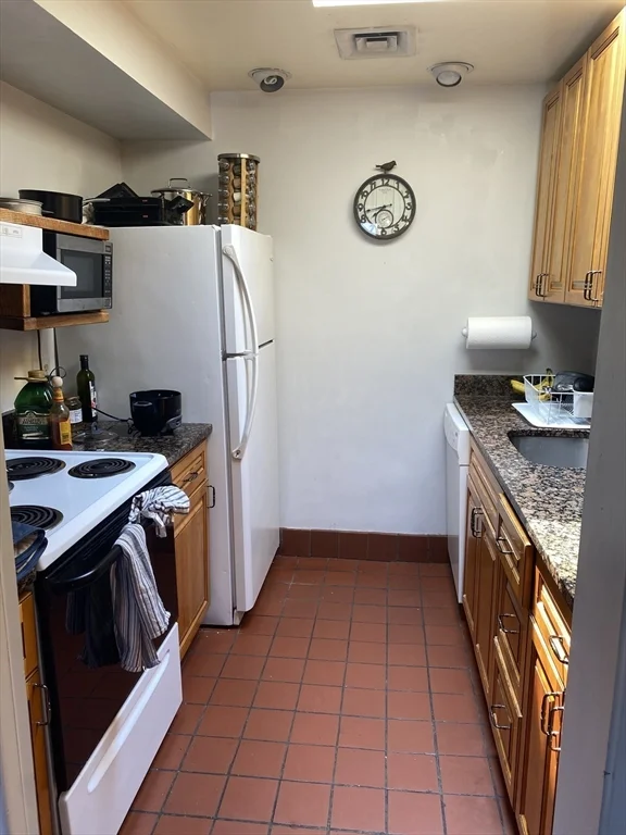 75 Dartmouth St, South End