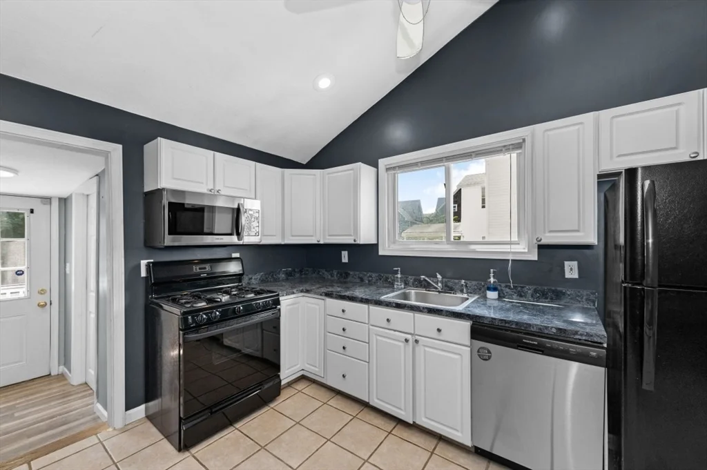 55 Cottage St, Melrose