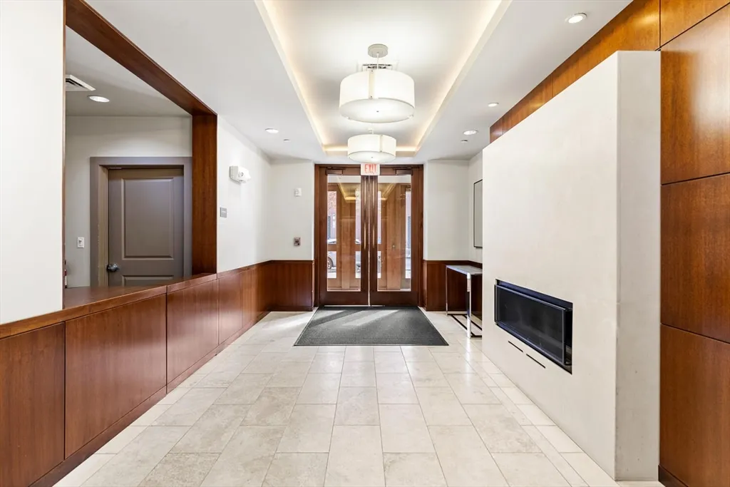 45 1st Ave, Charlestown