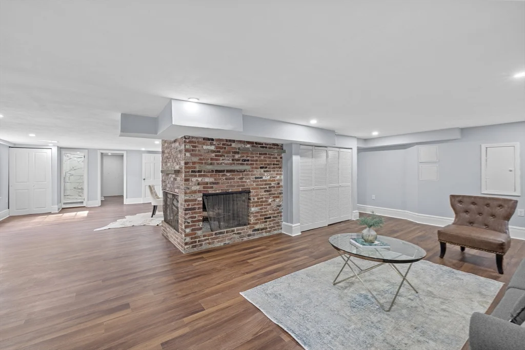 108 Radcliffe Rd, Belmont