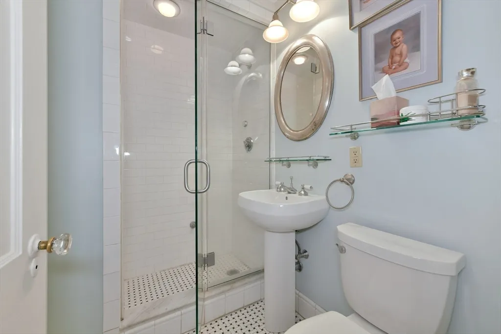 250 Commonwealth, Back Bay