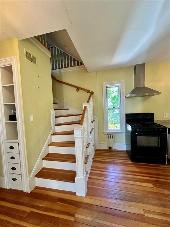 984 Chestnut St, Newton Upper Falls