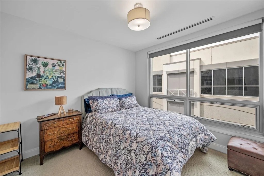 201 Elliott St, Beverly