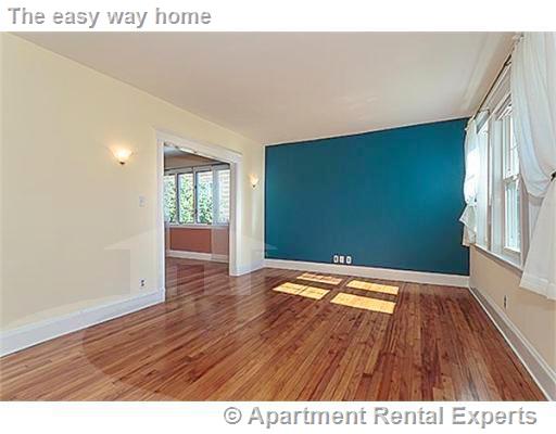 67 Fairfax St, Tufts