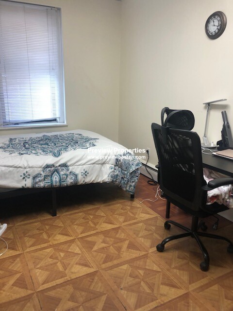 11 Aberdeen St, Fenway