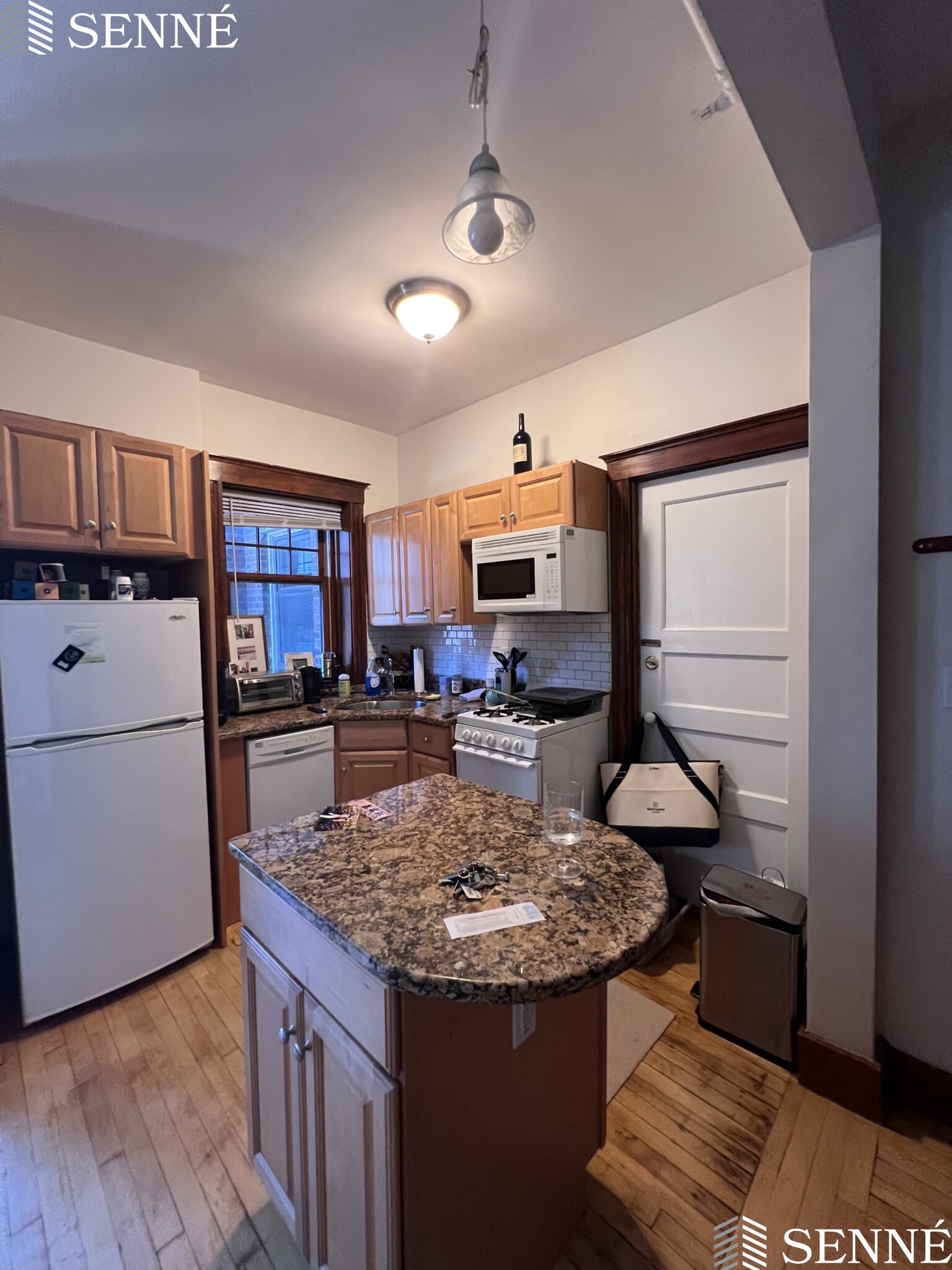 5 Linnaean St, Neighborhood Nine