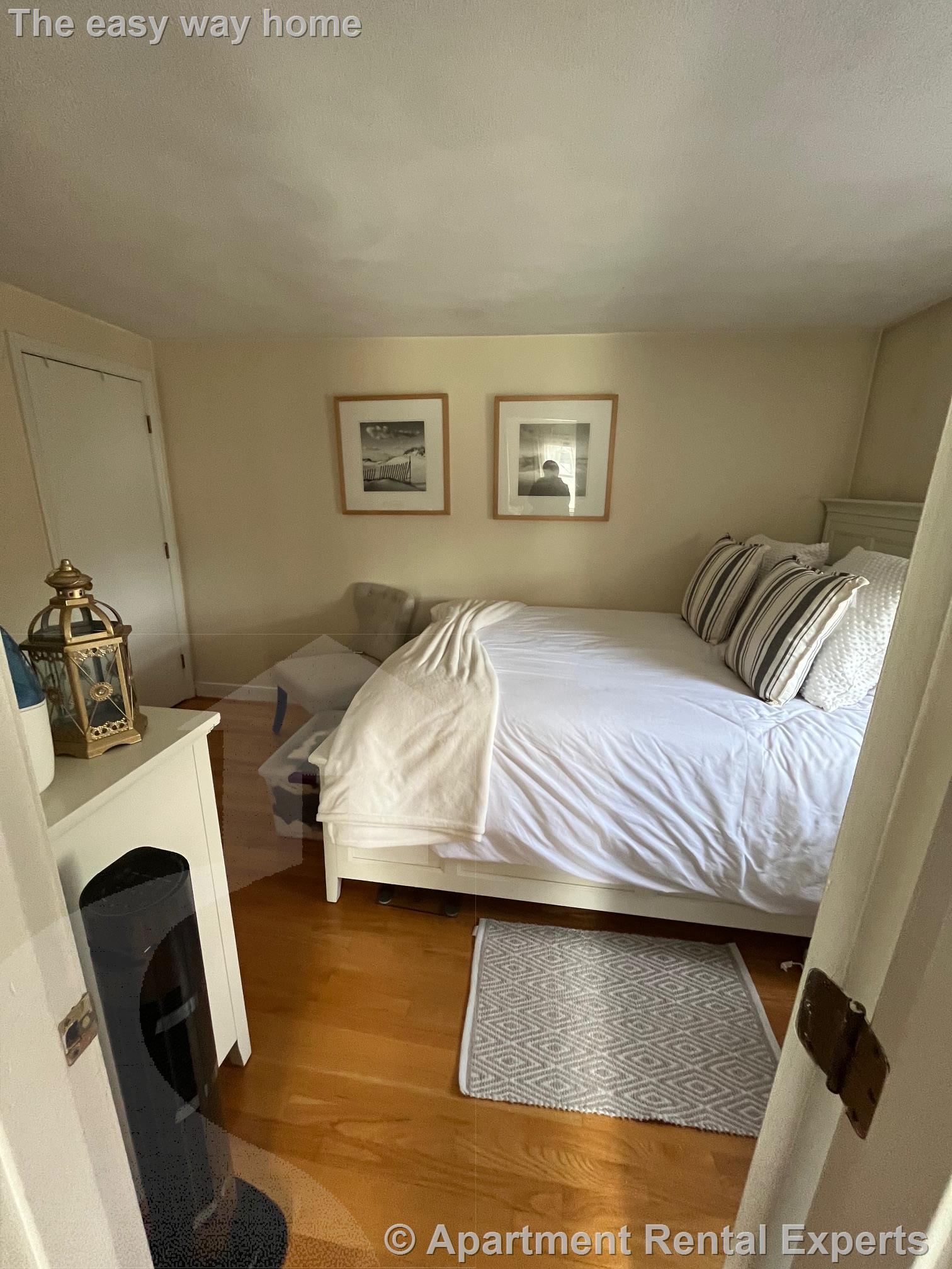 123 Hibbert St, Arlington Heights