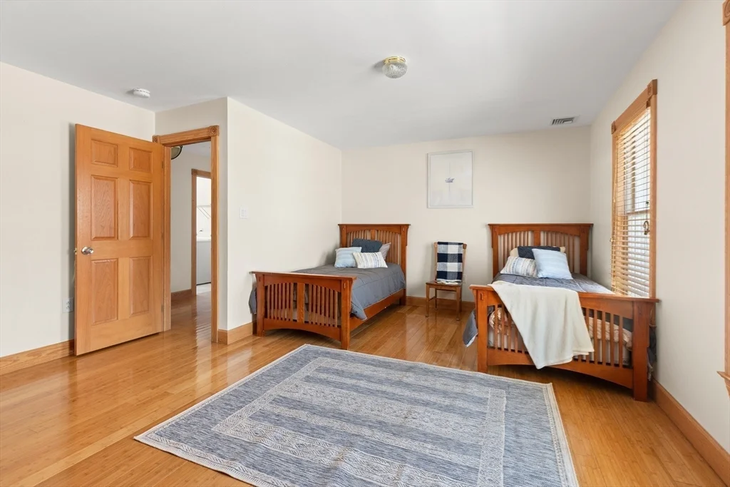 25 Pleasant St, Nahant